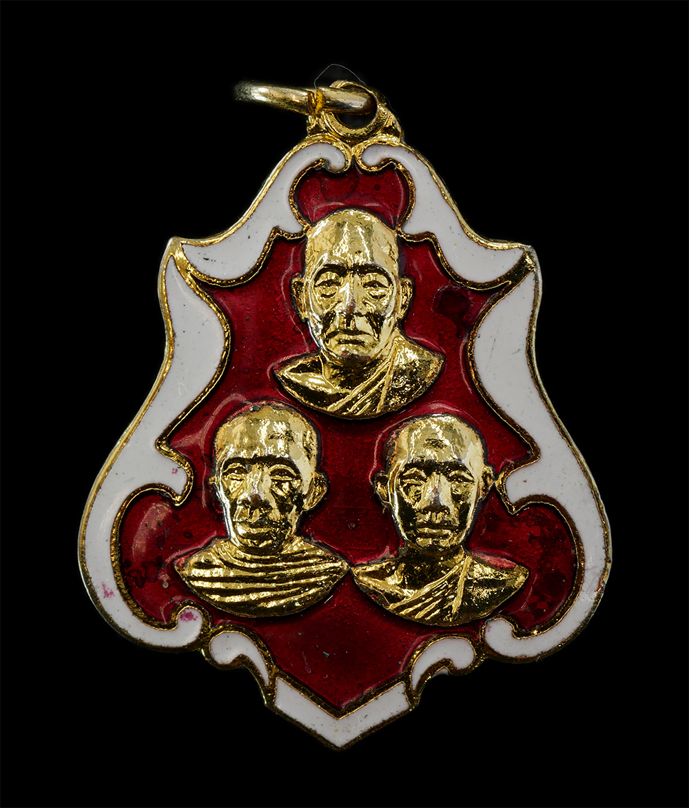 2Sep24 (156)p.jpg - เหรียญสามคณาจารย์ งานผูกพัทธสีมา วัดราษฎร์บำรุงวนาราม(วัดเกาะ) อ.เมือง จ.ฉะเชิงเทรา ปี2523 เนื้อกะไหล่ทองลงยาขาวแดง พระเก่าสวย มวลสารดี พิธีใหญ่ น่าเก [..] | https://kamulet.in.th